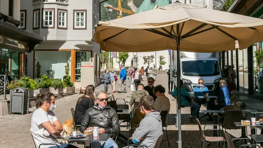 Bar Caffè Embassy - Riapertura attività post emergenza Covid a Cortina d'Ampezzo - Da Rin - Perona