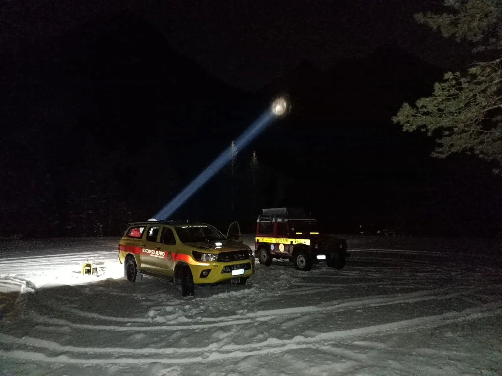 Le operazioni di salvataggio dei due ragazzi trevigiani portate a termine dal Soccorso alpino