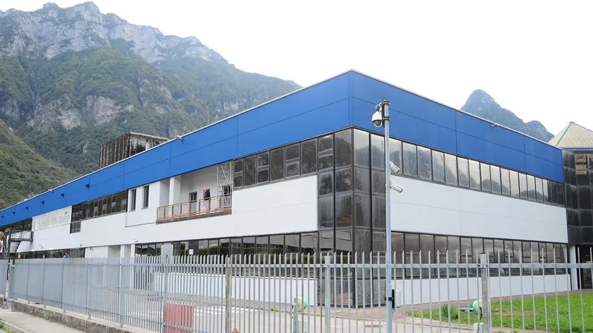 L'ex stabilimento Safilo 2 a Longarone con i nuovi colori di Innovatek