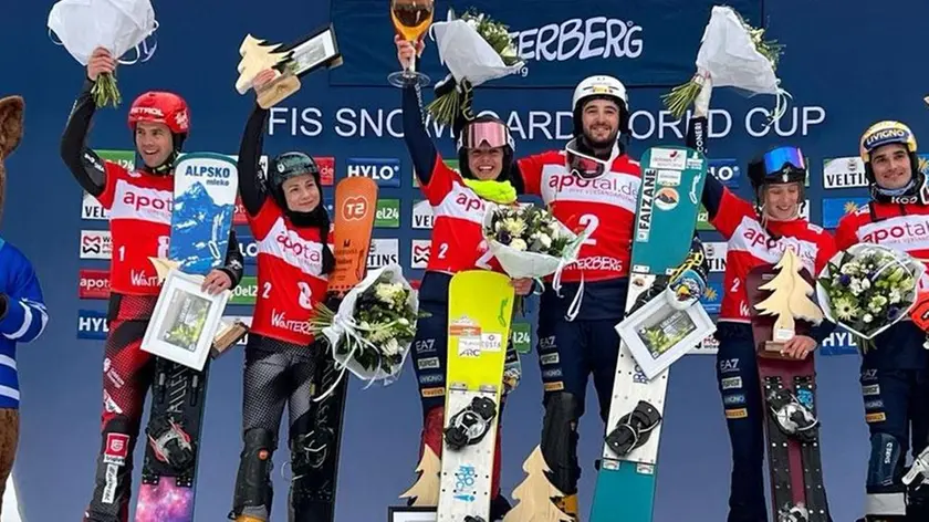 Il podio del parallelo a squadra con Lucia Dalmasso e Elisa Caffont