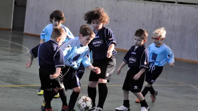 partite amichevoli di calcio con bambini di 6-7 anni per la festa della befana