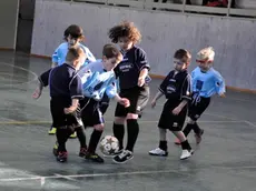 partite amichevoli di calcio con bambini di 6-7 anni per la festa della befana