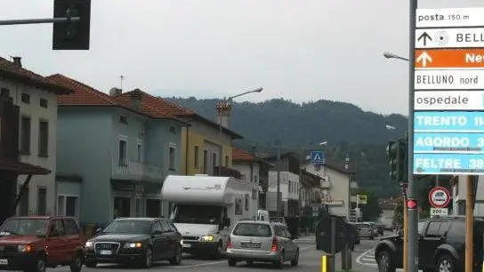 - L'incrocio del Bivio a Ponte Il semaforo verra' sostituito da una rotonda