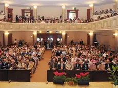 In teatro comunale premiazione del concorso per le scuole 'Lettura e pensiero' - Il Teatro Comunale di Belluno la cui gestione e' oggetto di un'aspra polemica