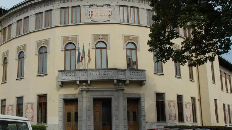 Feltre, 18 ottobre 2006. Le scuole superiori di Feltre. La ragioneria La sede dell'Itc Colotti di viale Mazzini