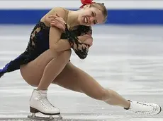 Carolina Kostner sta gareggiando con un ginocchio malconcio