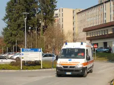 Belluno, 15 marzo 2007. Feltre, un'ambulanza esce dal pronto soccorso dell'ospedale.