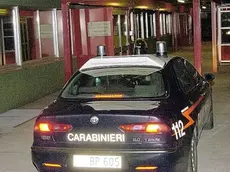 I carabinieri hanno perquisito il locale