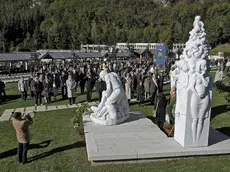 Una cerimonia nel cimitero delle vittime del Vajont in ricordo della tragedia del 9 ottobre