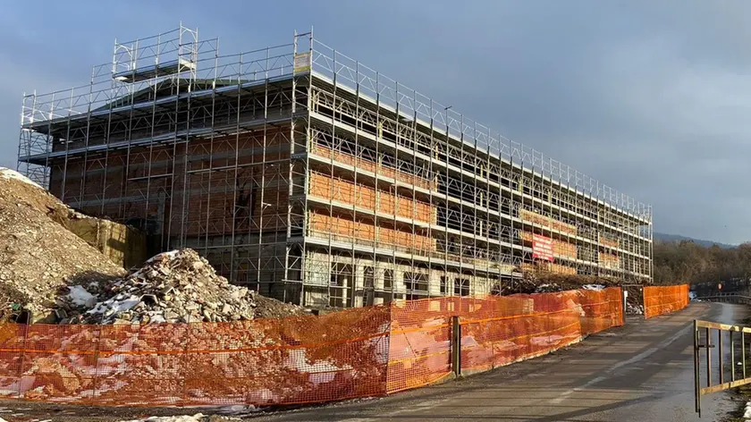 I lavori in corso all’ex Ardo Beton per la riqualificazione della zona e la realizzazione di una casa funeraria