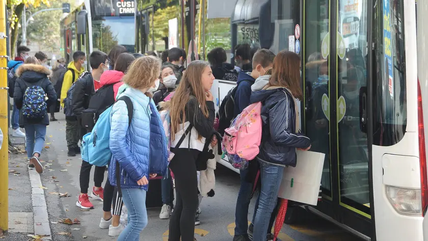 A meno di due settimane dall’inizio della scuola mancano 20 autisti di bus e corriere