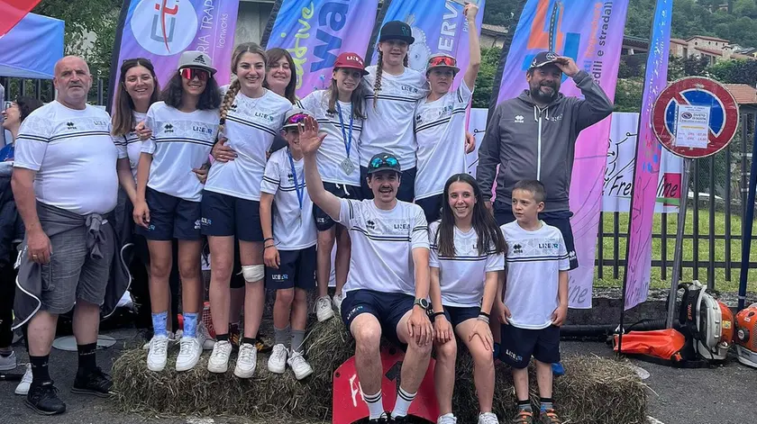 Foto di gruppo per la Linea R Belluno