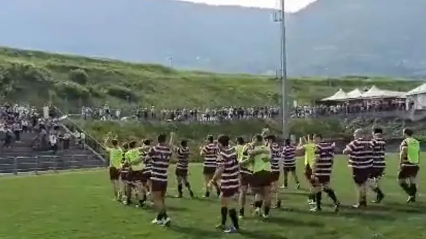 Il saluto ai tifosi del Rugby Feltre