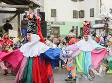 Stefano Da Rin Puppel-Perona-Dosoledo di Comelico Superiore-Mascherata di S.Plonia-Balli in Piazza Tiziano