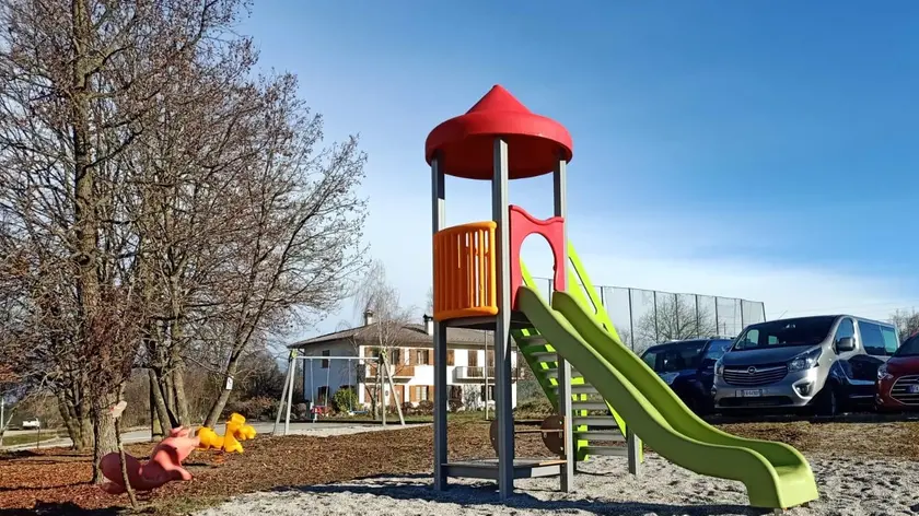 Nuovi giochi installati nei parchi di Borgo Valbelluna