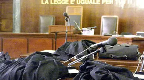 Un'aula di tribunale