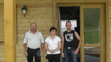Il alto l’agriturismo e qui sopra la famiglia Balcon-Reolon