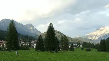 Emilio Cagnati e una veduta della splendida piana di Falcade