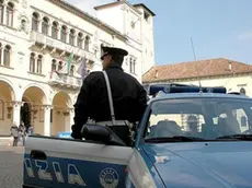 belluno, 12 ottobre 2005, polizia - Una volante della Polizia di Belluno