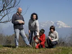 Carla e Giuseppe con i due figli