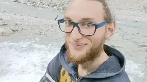 Bryan De Monte, 21 anni di Calalzo: è stato colpito da una rara malattia la scorsa estate