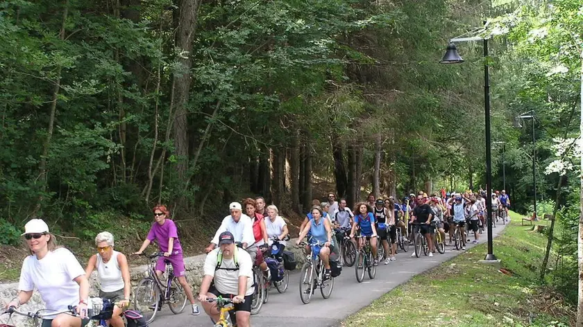 L’aggressione è avvenuta sulla pista ciclabile “La lunga via delle Dolomiti”