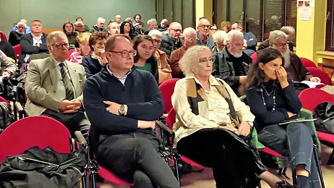 Il pubblico alla presentazione del Report Caritas