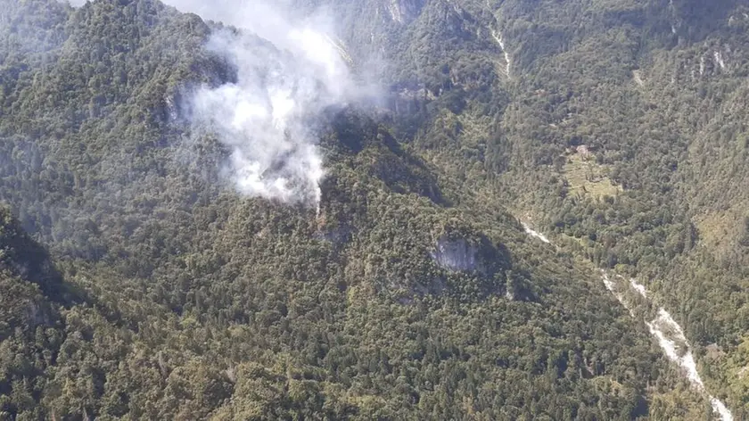 L'incendio in Val Canzoi