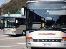 Agordo (BL), 26 Ottobre 2005, Stazione Dolomitibus - Agordo (BL), 26 October 2005, Dolomitibus station - Le tariffe pubblicate da Dolomiti bus sono in vigore dal 1º settembre