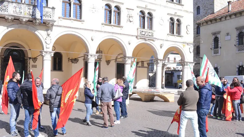 gian paolo perona- perona- sindacati in prefettura