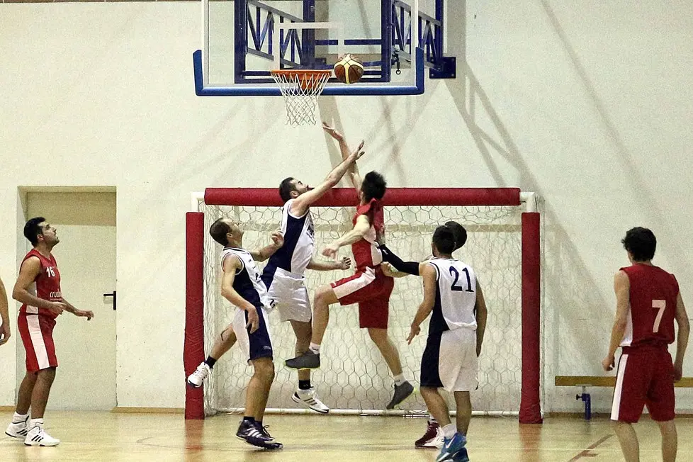 Derby di Prima divisione di basket Fonzaso - Kindergarten