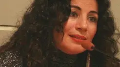 La scrittrice libanese Joumana Haddad durante la presentazione del suo libro