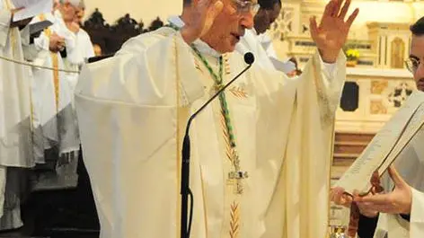 Monsignor Marangoni durante la messa di giovedì in Duomo