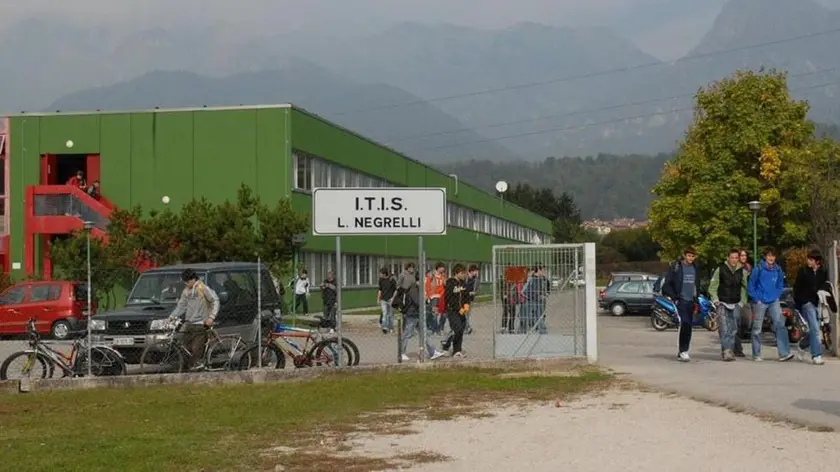 Feltre, 18 ottobre 2006. Le scuole superiori di Feltre. L'istituto tecnico industriale Luigi NegrelliAl tecnico industriale Negrelli ci saranno solo quattro classi