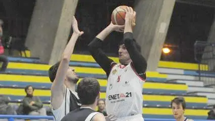Una partita del Valbelluna basket al palazzetto dello sport