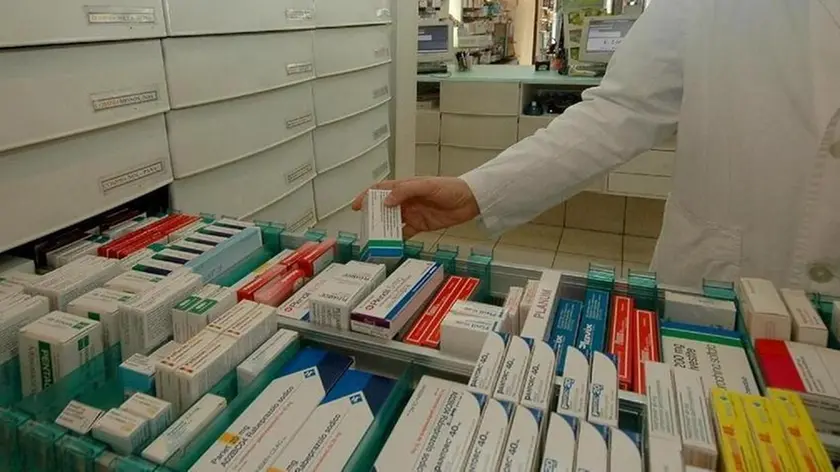 Belluno, 27aprile 2006. farmaciaTorna a febbraio il Banco farmaceutico