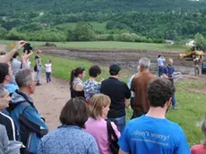 PERONA - BELLUNO - Manifestazione a Levego contro la distruzione del Biotopo nell'ex cava di argilla per costruire una zona industriale - LEVEGO - BIOTOPO - MANIFESTAZIONE