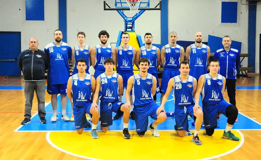 Rivincita dopo la gara di andata. Il Feltre Joint and Welding ha vinto il derby in casa del Valbelluna Veneta 21.