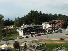 Belluno, 20 agosto 2009. Nevegal, il percorso in salita per la Casera sarÃ terreno di cronometro per il Giro d'italia 2011. Nella foto il piazzale Nevegal.Il piazzale del Nevegal, la tappa del Giro andrebbe da piazza Martiri alla Casera