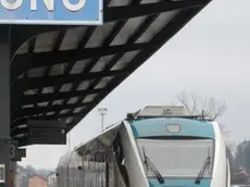 Belluno, 10 dicembre 2007. Alla stazione di Belluno arriva il nuovo servizio navetta di trenitalia Il Minuetto