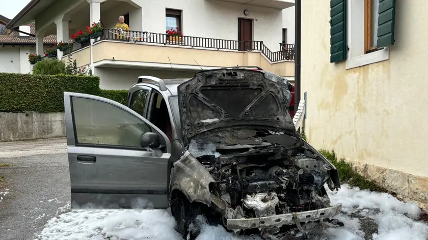 La Fiat Panda andata a fuoco
