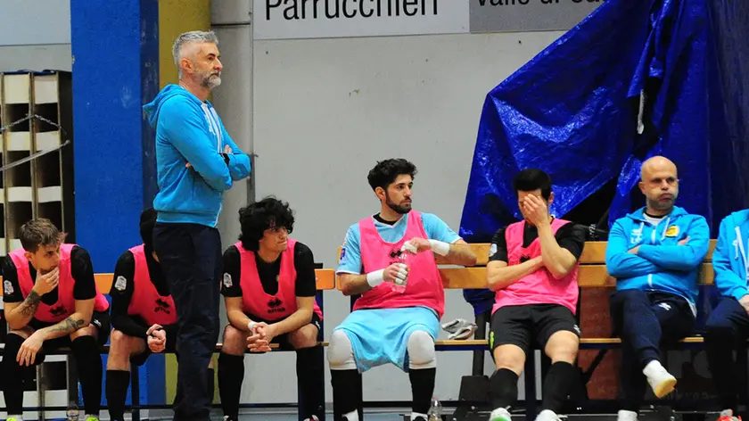 L'allenatore della Canottieri Belluno Alessio Bortolini