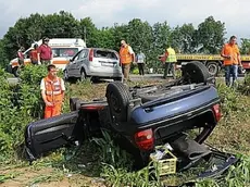 Due immagini dell’incidente di un anno fa alle Gravazze A destra l’auto di Bof