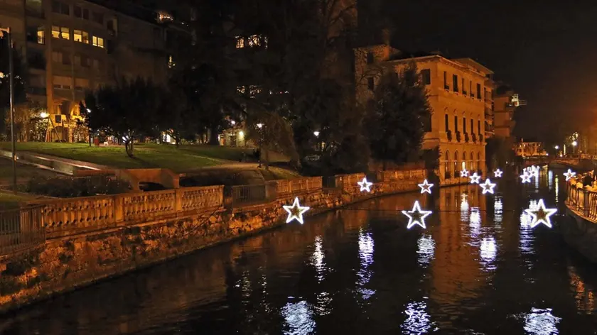 AGOSTINI AG.FOTOFILM TREVISO LUMINARIE IN CITTA', IN FOTO RIVIERA S. MARGHERITA