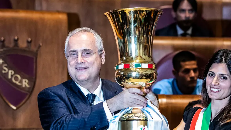 10/07/2019 Roma,La Sindaca di Roma premia i giocatori della S.S. Lazio Spa per la vittoria della Coppa Italia 2019 nella foto Claudio Lotito e la sindaca Virginia Raggi con la Coppa Italia