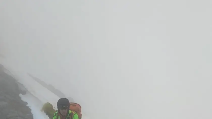 Il recupero dei due escursionisti in mezzo alla nebbia