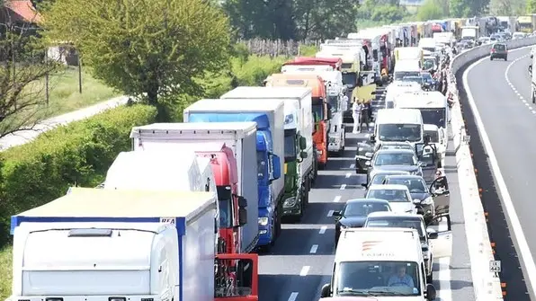 DE POLO - DINO TOMMASELLA - S.STINO DI L- IL SECONDO INCIDENTE IN A4 CON CODE IN AUTOSTRADA, ARRIVO ELICOTTERO