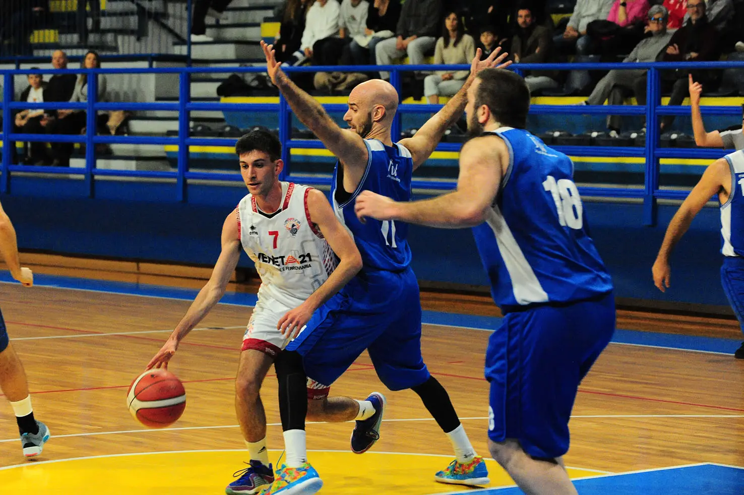 Rivincita dopo la gara di andata. Il Feltre Joint and Welding ha vinto il derby in casa del Valbelluna Veneta 21.