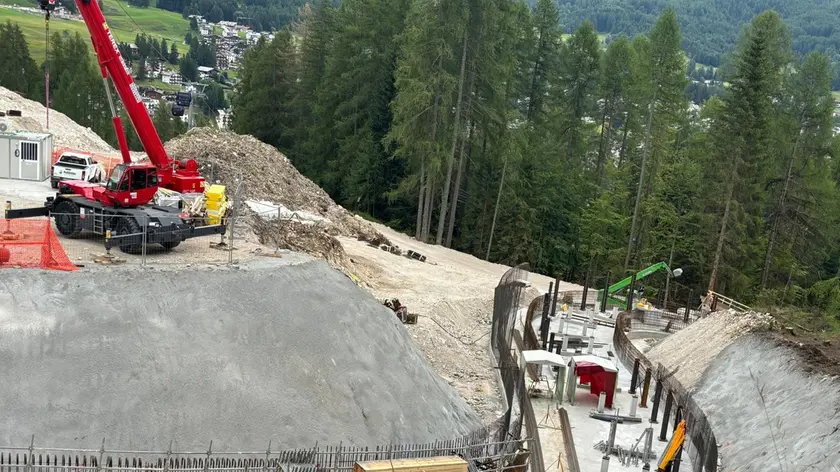 La pista da bob di Cortina in costruzione