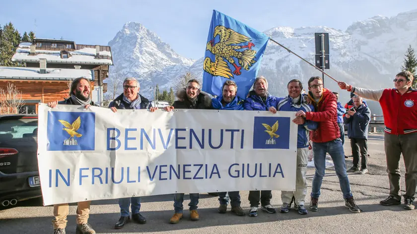 Stefano Da Rin Puppel - Perona - Sappada passa al Friuli - Festeggiamenti nei Bar